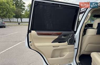 Внедорожник / Кроссовер Lexus LX 2017 в 