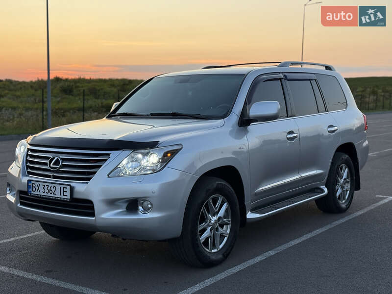 Lexus LX 2008