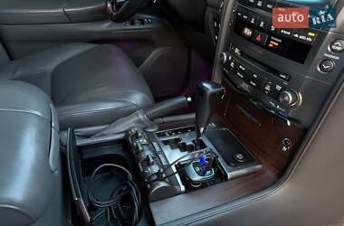 Внедорожник / Кроссовер Lexus LX 2008 в 