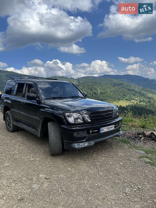 Позашляховик / Кросовер Lexus LX 2004 в Львові