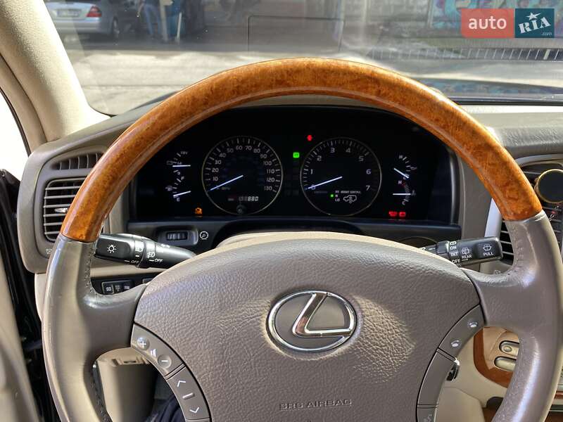 Позашляховик / Кросовер Lexus LX 2004 в Львові