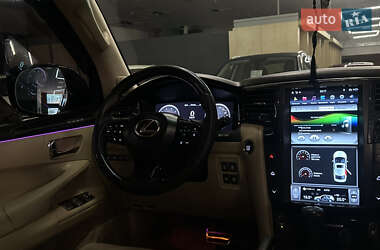 Позашляховик / Кросовер Lexus LX 2010 в 