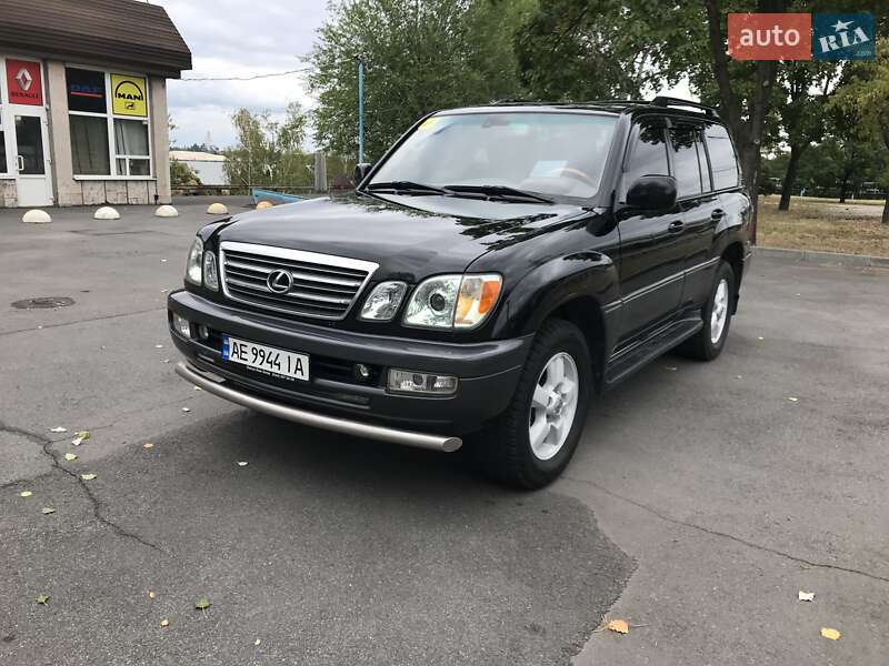 Lexus LX 2005