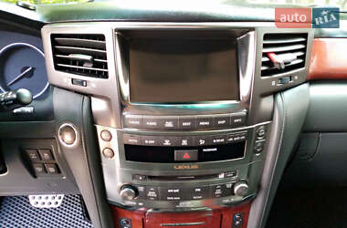 Внедорожник / Кроссовер Lexus LX 2008 в 