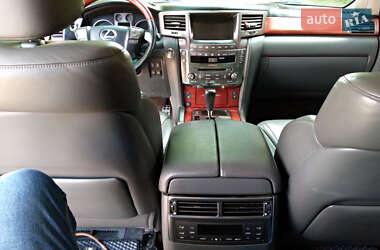 Внедорожник / Кроссовер Lexus LX 2008 в 