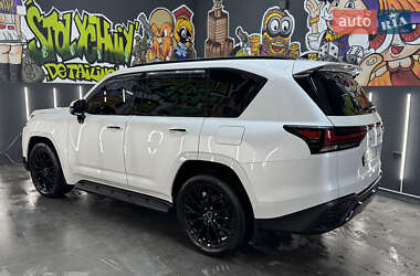 Внедорожник / Кроссовер Lexus LX 2022 в 