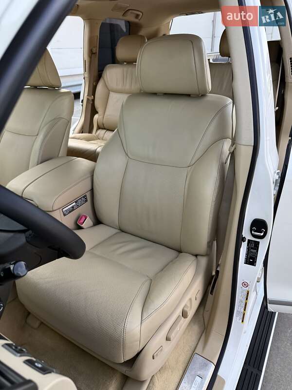Внедорожник / Кроссовер Lexus LX 2010 в Киеве