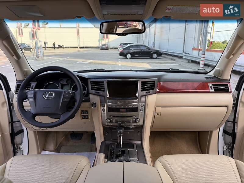 Внедорожник / Кроссовер Lexus LX 2010 в Киеве