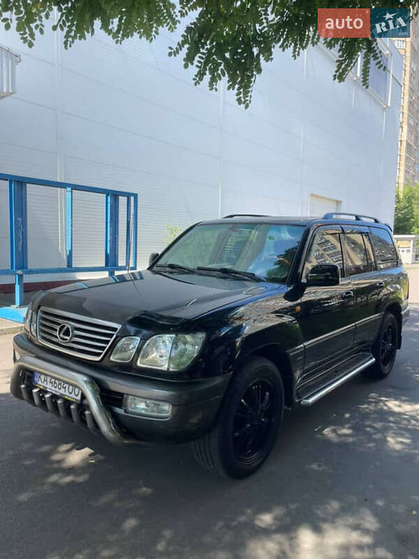 Внедорожник / Кроссовер Lexus LX 2006 в Киеве
