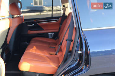 Позашляховик / Кросовер Lexus LX 2017 в Києві