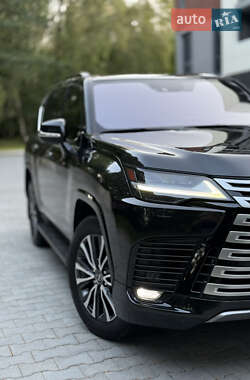Внедорожник / Кроссовер Lexus LX 2022 в 