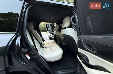 Внедорожник / Кроссовер Lexus LX 2022 в 