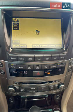 Внедорожник / Кроссовер Lexus LX 2010 в 