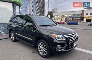 Внедорожник / Кроссовер Lexus LX 2013 в 