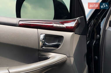 Внедорожник / Кроссовер Lexus LX 2010 в 