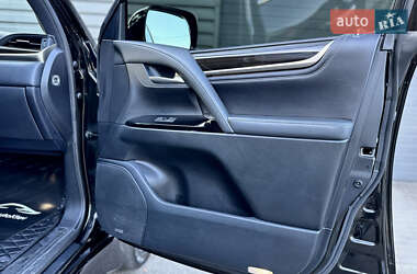Внедорожник / Кроссовер Lexus LX 2019 в 