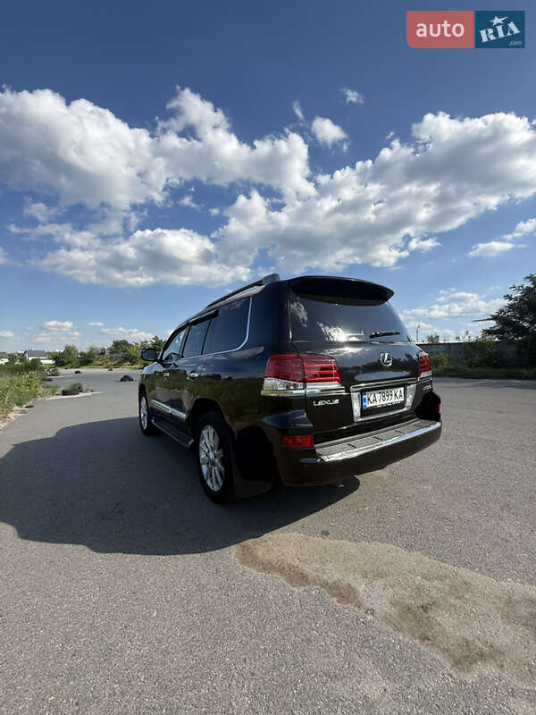 Позашляховик / Кросовер Lexus LX 2013 в Києві
