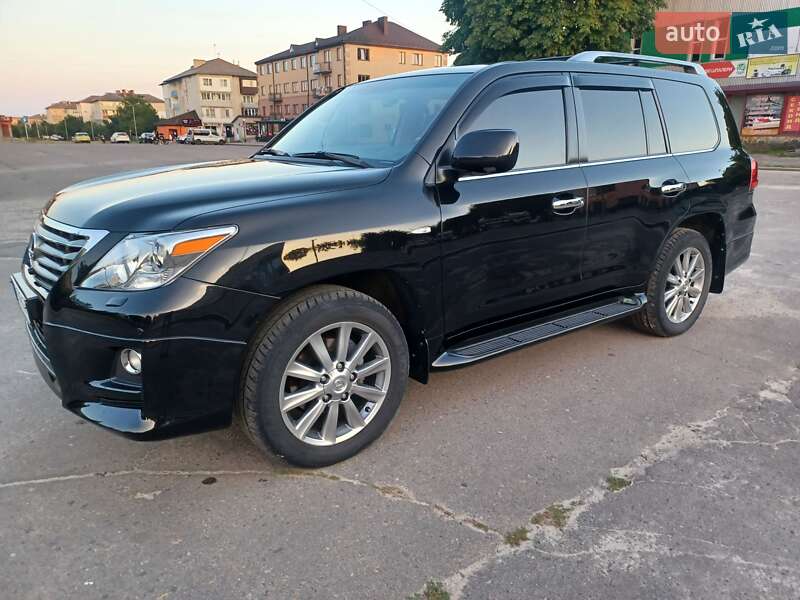 Внедорожник / Кроссовер Lexus LX 2011 в Старой Выжевке