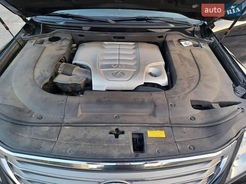 Внедорожник / Кроссовер Lexus LX 2011 в Старой Выжевке