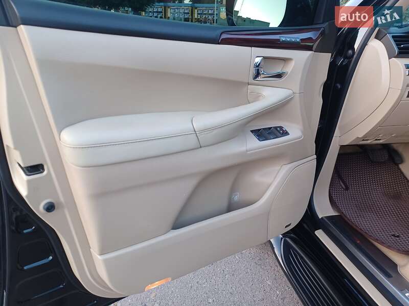 Внедорожник / Кроссовер Lexus LX 2011 в Старой Выжевке