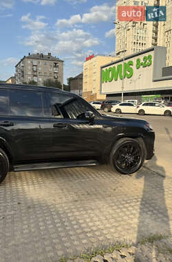 Позашляховик / Кросовер Lexus LX 2024 в 