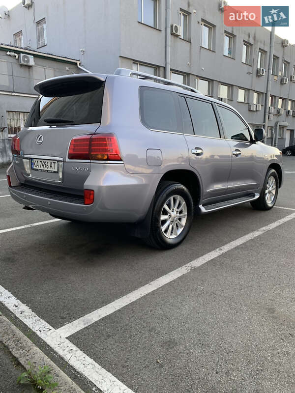Внедорожник / Кроссовер Lexus LX 2008 в Киеве