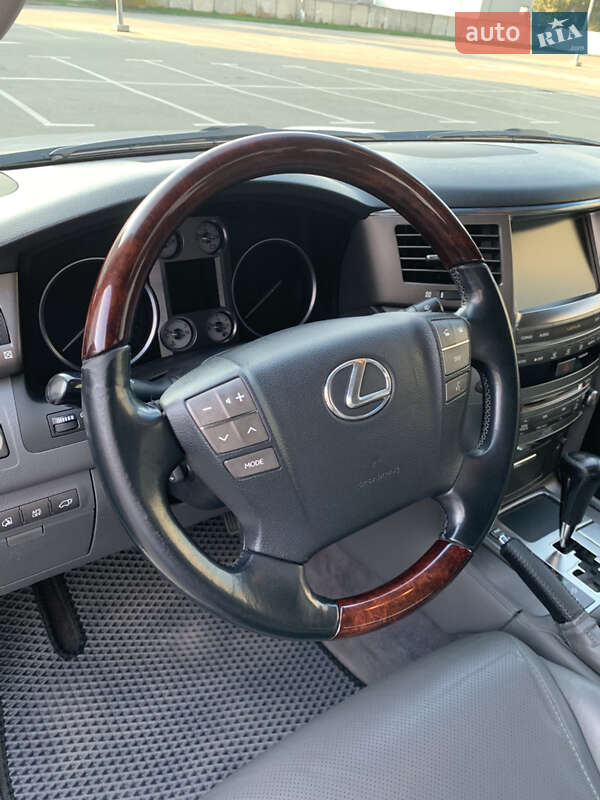 Внедорожник / Кроссовер Lexus LX 2008 в Киеве