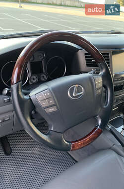 Внедорожник / Кроссовер Lexus LX 2008 в 