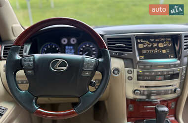 Внедорожник / Кроссовер Lexus LX 2008 в 