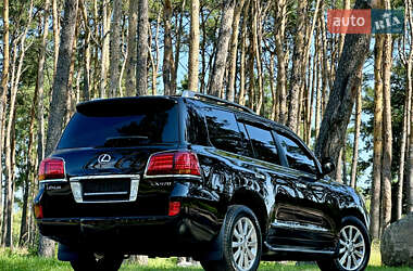 Позашляховик / Кросовер Lexus LX 2009 в 
