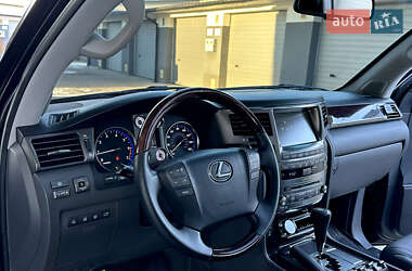 Позашляховик / Кросовер Lexus LX 2009 в 