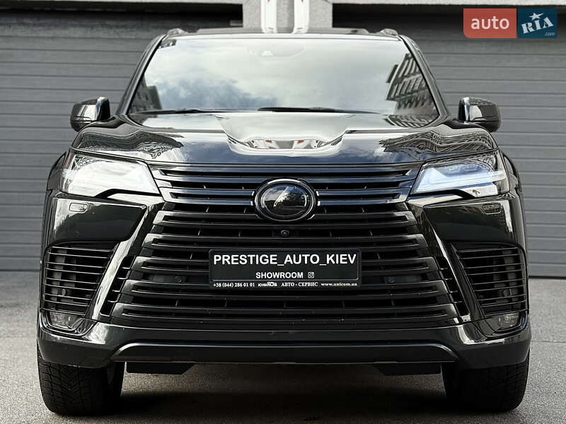 Внедорожник / Кроссовер Lexus LX 2022 в 