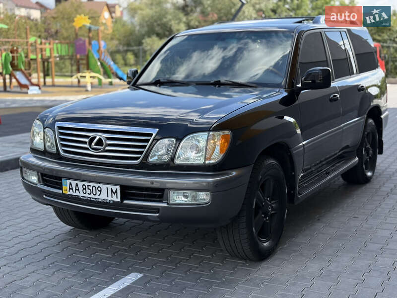 Позашляховик / Кросовер Lexus LX 2006 в 