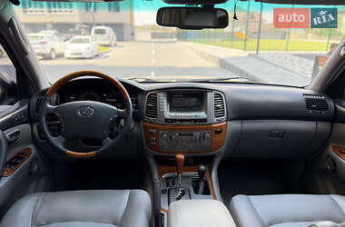 Позашляховик / Кросовер Lexus LX 2006 в 
