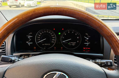 Позашляховик / Кросовер Lexus LX 2006 в 