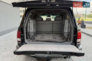 Позашляховик / Кросовер Lexus LX 2006 в 