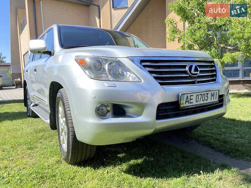 Внедорожник / Кроссовер Lexus LX 2008 в Днепре
