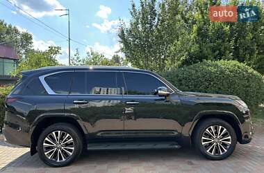 Внедорожник / Кроссовер Lexus LX 2022 в 