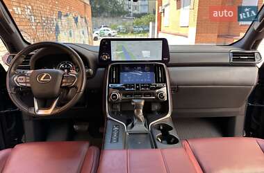Внедорожник / Кроссовер Lexus LX 2022 в 
