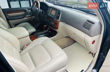Внедорожник / Кроссовер Lexus LX 2004 в 