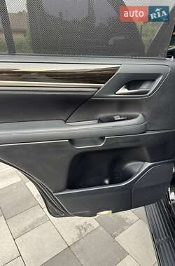 Внедорожник / Кроссовер Lexus LX 2019 в 