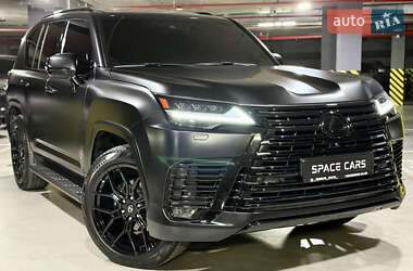 Позашляховик / Кросовер Lexus LX 2022 в 