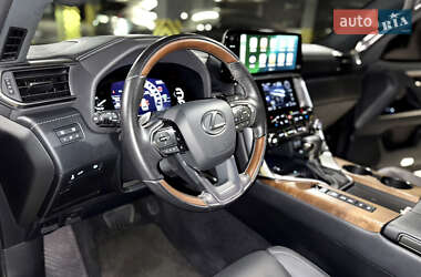 Позашляховик / Кросовер Lexus LX 2022 в 