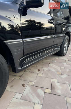 Позашляховик / Кросовер Lexus LX 2006 в 