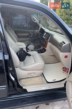 Позашляховик / Кросовер Lexus LX 2006 в 