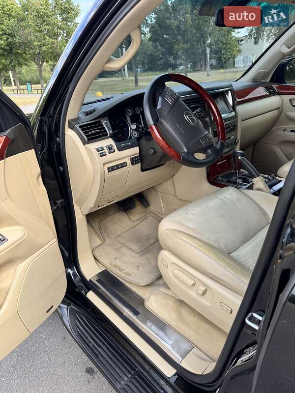 Внедорожник / Кроссовер Lexus LX 2008 в Харькове
