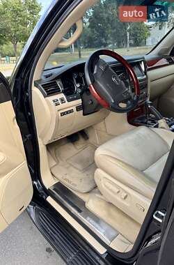 Внедорожник / Кроссовер Lexus LX 2008 в 