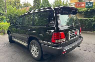 Внедорожник / Кроссовер Lexus LX 2004 в 