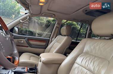 Внедорожник / Кроссовер Lexus LX 2004 в 
