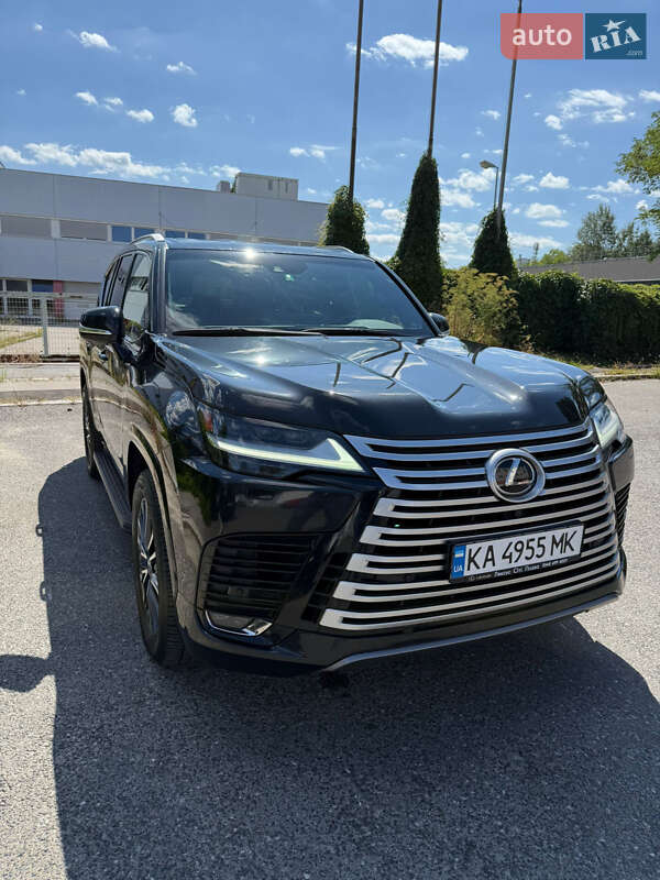 Lexus LX 2022
